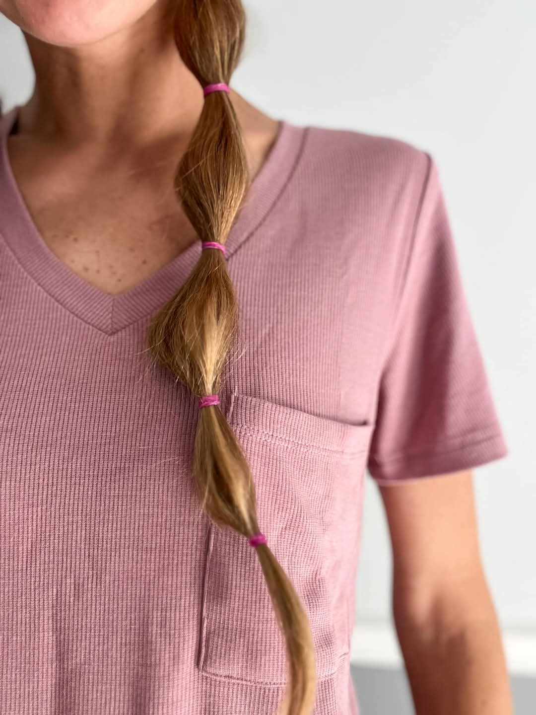 Mauve Ribbed Adult V-Neck Pocket Tee