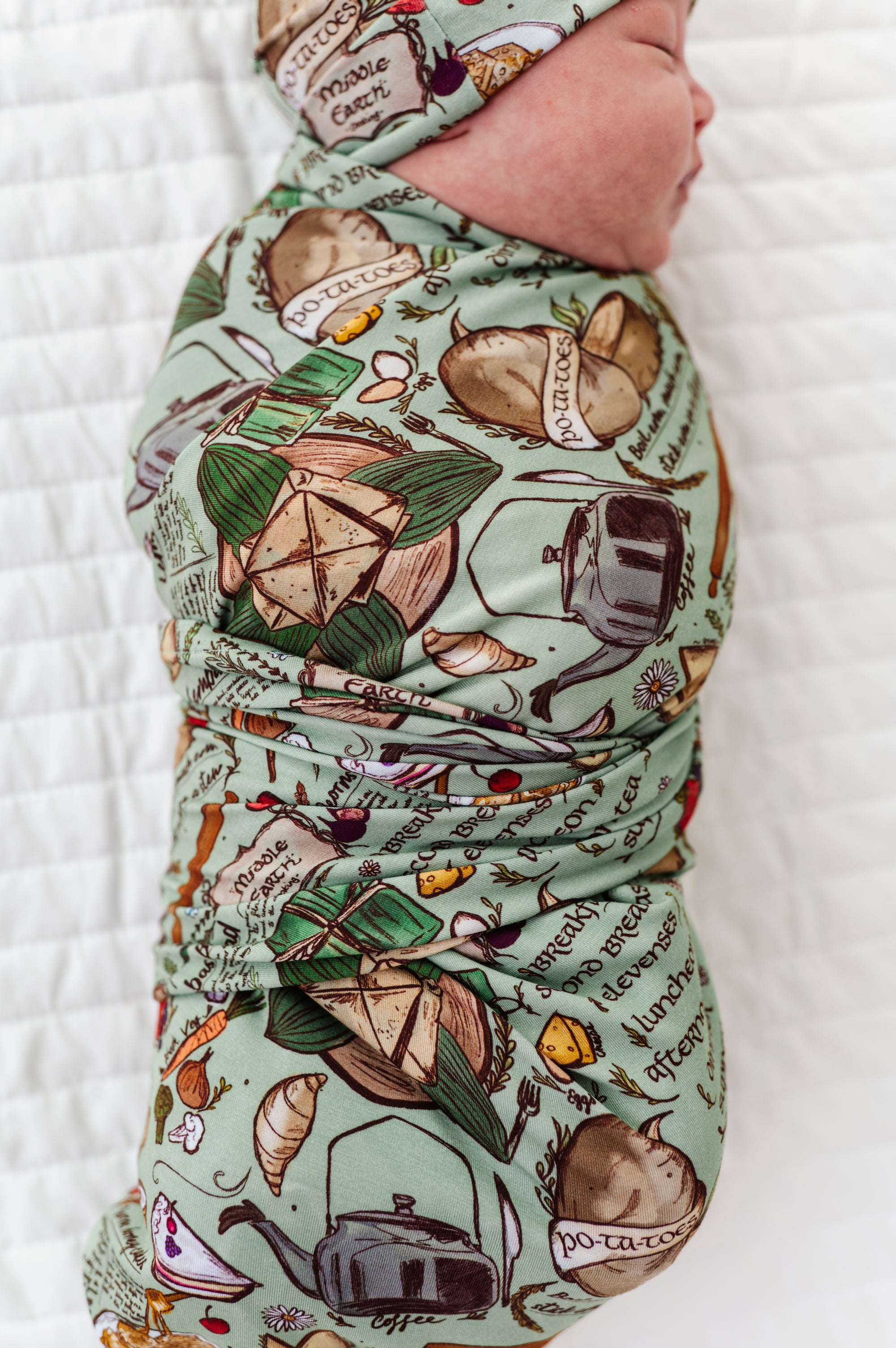 Middle-earth™ Elevenses™ Swaddle Set