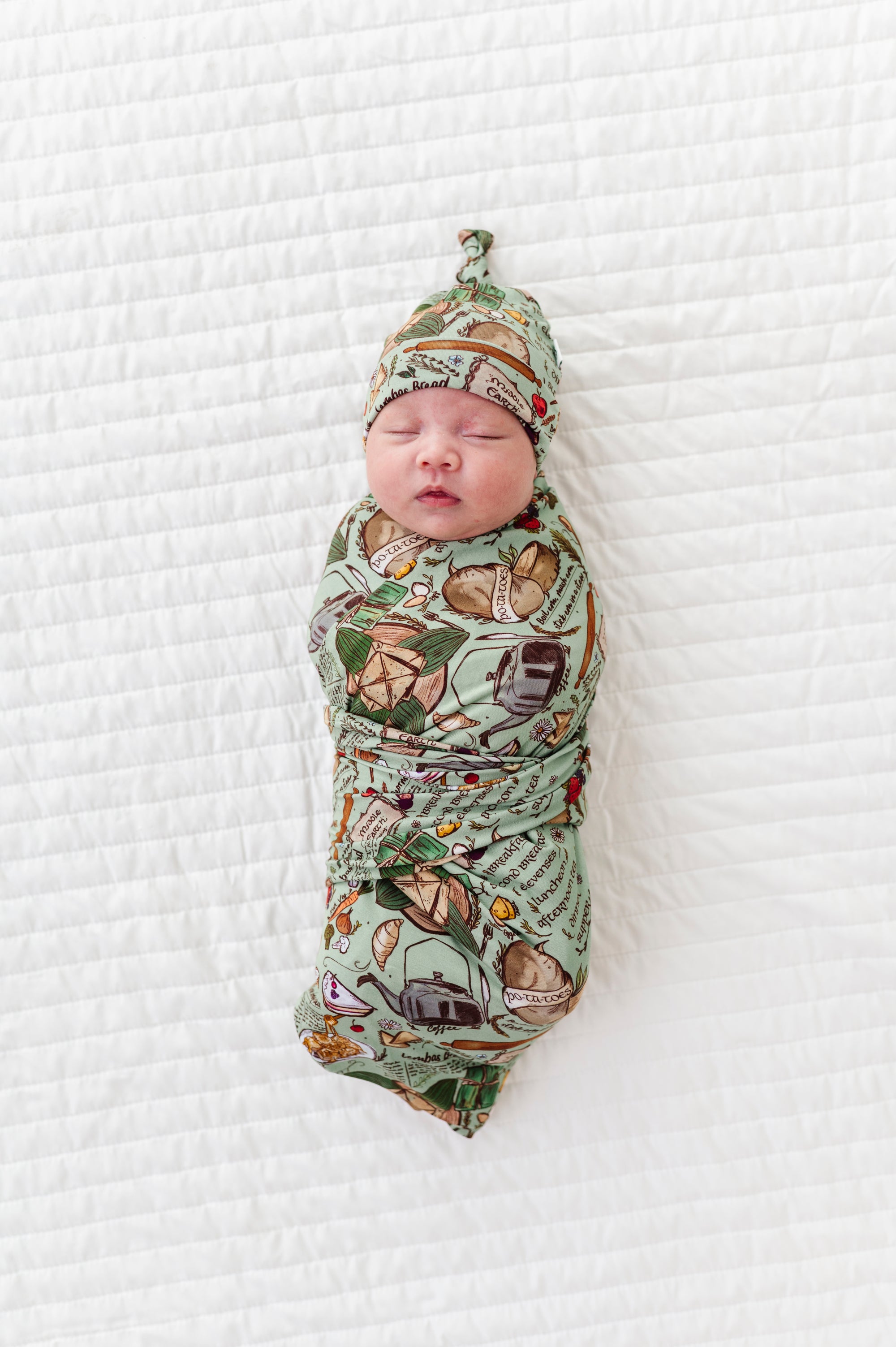 Middle-earth™ Elevenses™ Swaddle Set