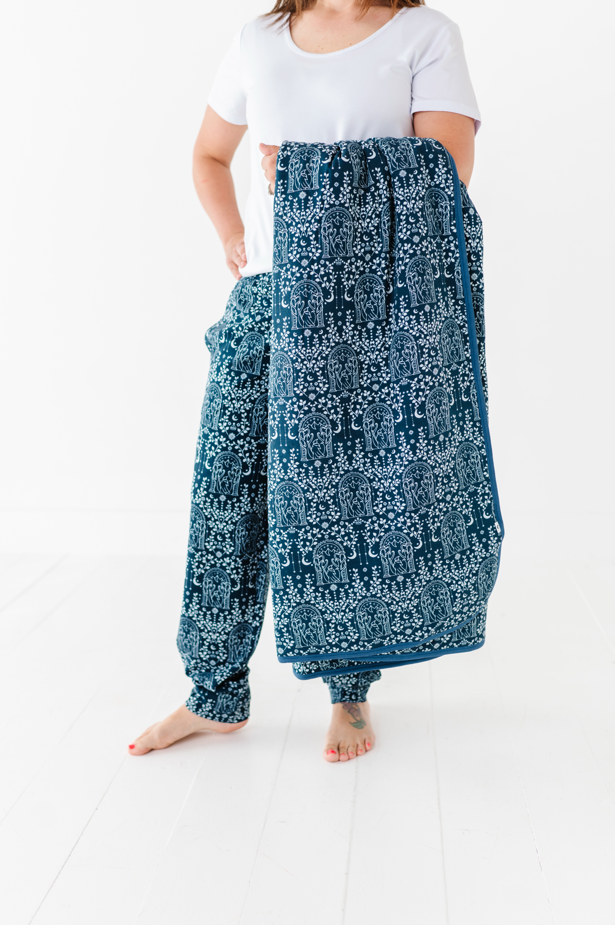The Lord Of The Rings™ Doors Of Durin Quilted Oversized Blanket