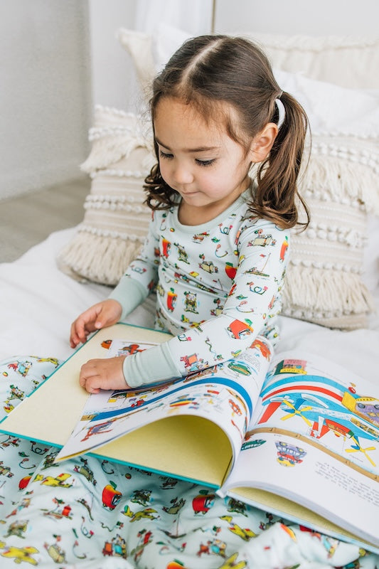 Richard Scarry's Busyworld™ Lowly Worm Two-Piece Pajama Set