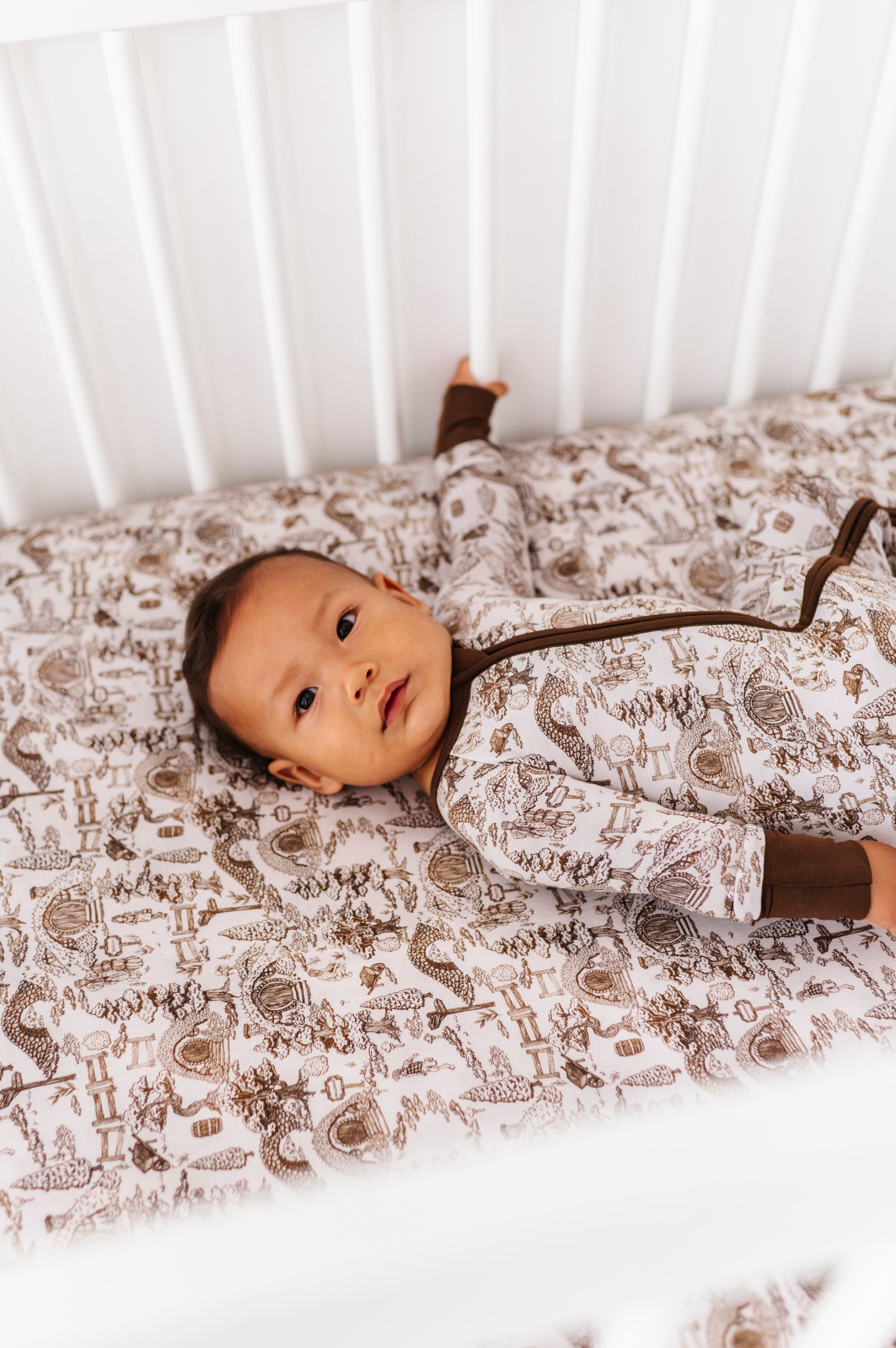 The Lord of The Rings™ Hobbiton™ Toile Crib Sheet