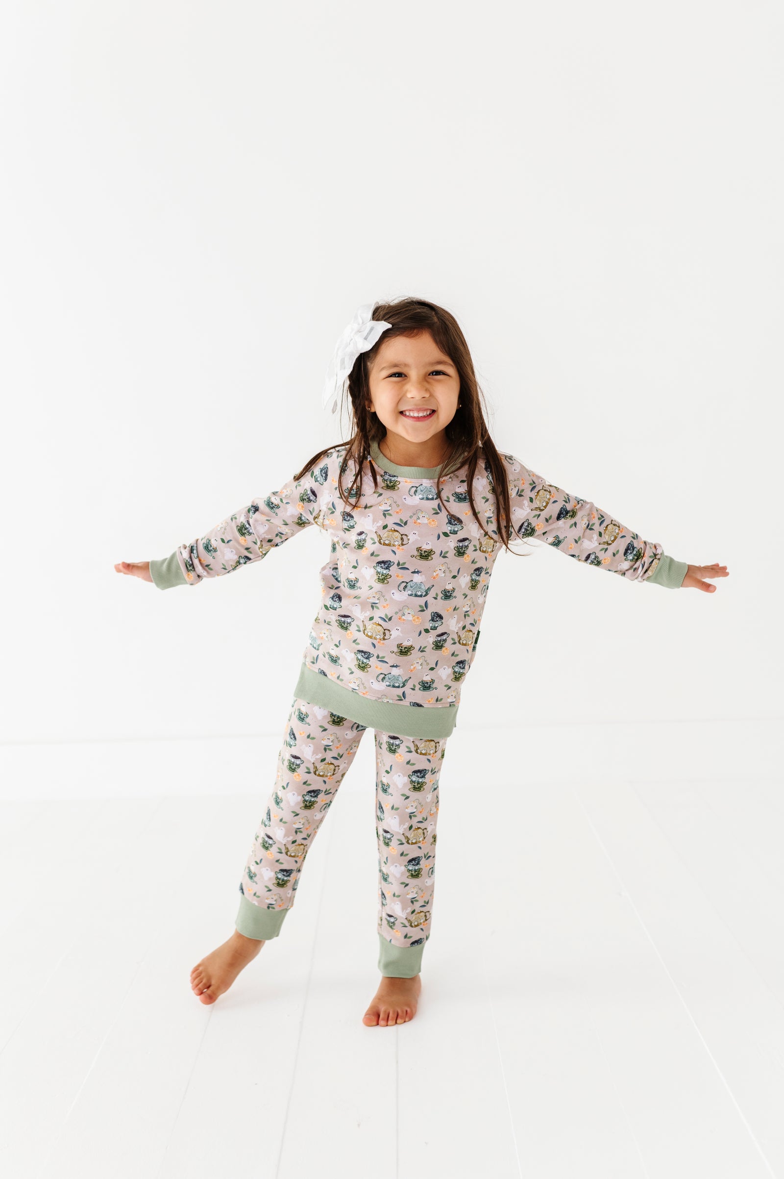 Boo Tea Kids' Jogger Set